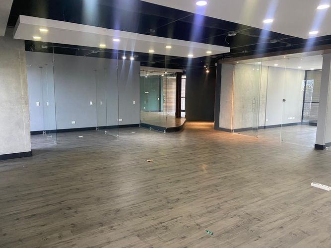 Oficina en arriendo en El Poblado, Medellín, 240 m² · foto 15 de 20
