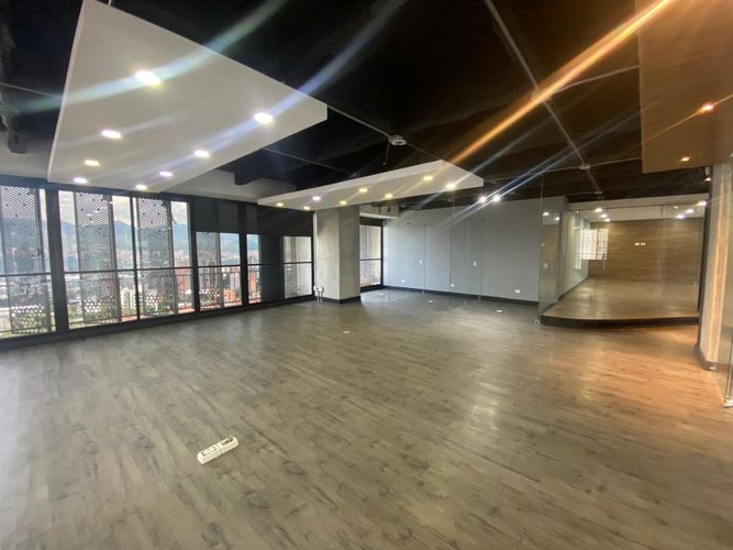 Oficina en arriendo en El Poblado, Medellín, 240 m² · foto 17 de 20