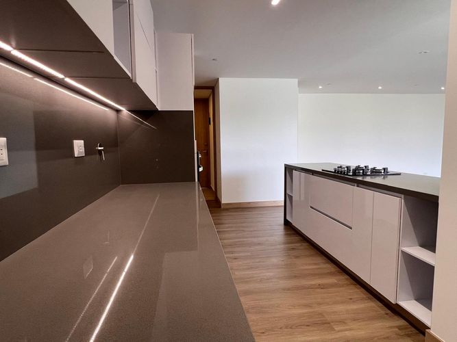 Apartamento de 3 alcobas en arriendo en Llano Grande, Rionegro, 140 m² · foto 3 de 15