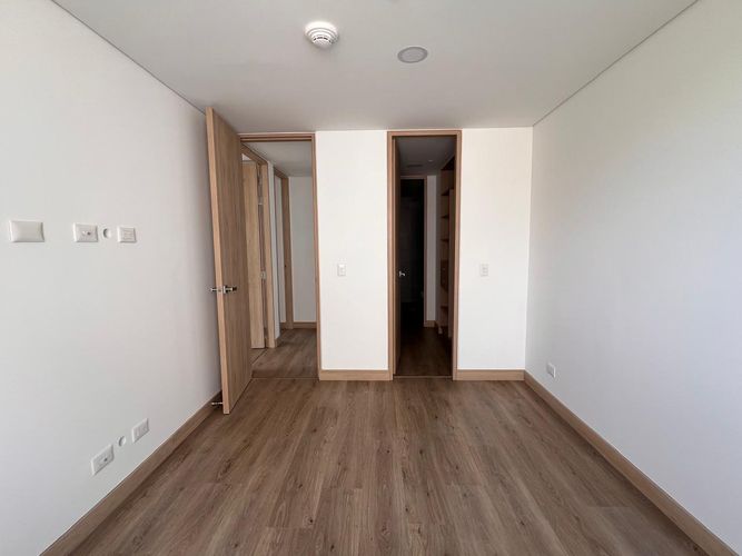 Apartamento de 3 alcobas en arriendo en Llano Grande, Rionegro, 140 m² · foto 7 de 15