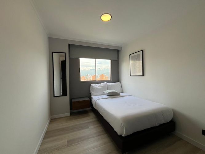 Apartamento de 3 alcobas en arriendo en El Poblado, Medellín, 87 m² · foto 5 de 17