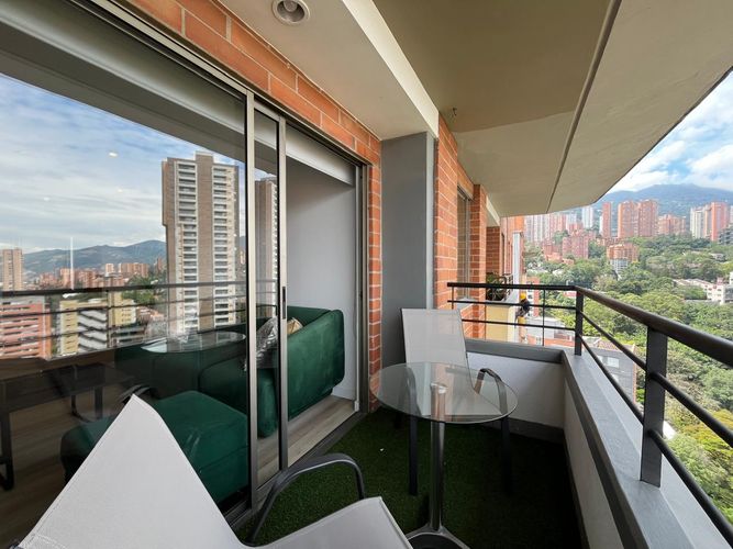 Apartamento de 3 alcobas en arriendo en El Poblado, Medellín, 87 m² · foto 16 de 17