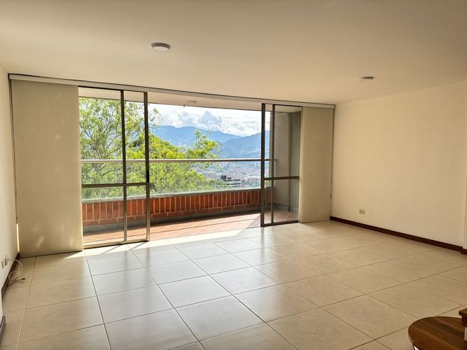 Apartamento de 3 alcobas en arriendo en El Poblado, Medellín, 120 m² · foto 2 de 19