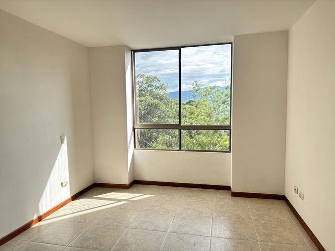 Apartamento de 3 alcobas en arriendo en El Poblado, Medellín, 120 m² · foto 12 de 19