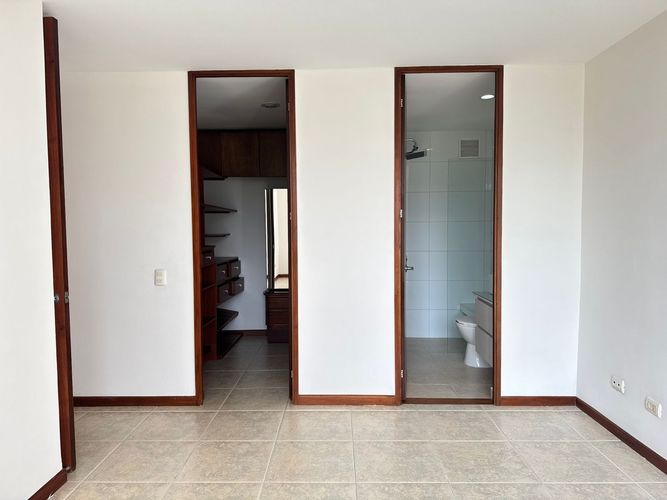 Apartamento de 3 alcobas en arriendo en El Poblado, Medellín, 120 m² · foto 15 de 19