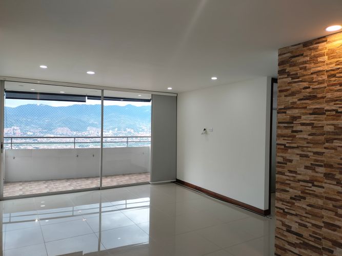 Apartamento de 3 alcobas en arriendo en El Poblado, Medellín, 79 m² · foto 1 de 18