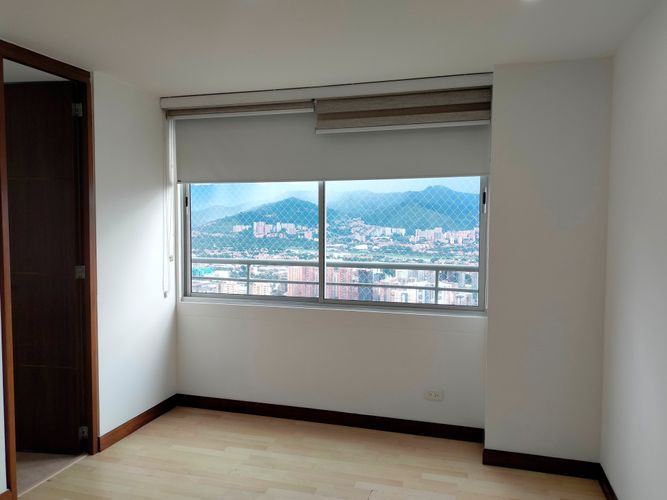 Apartamento de 3 alcobas en arriendo en El Poblado, Medellín, 79 m² · foto 13 de 18