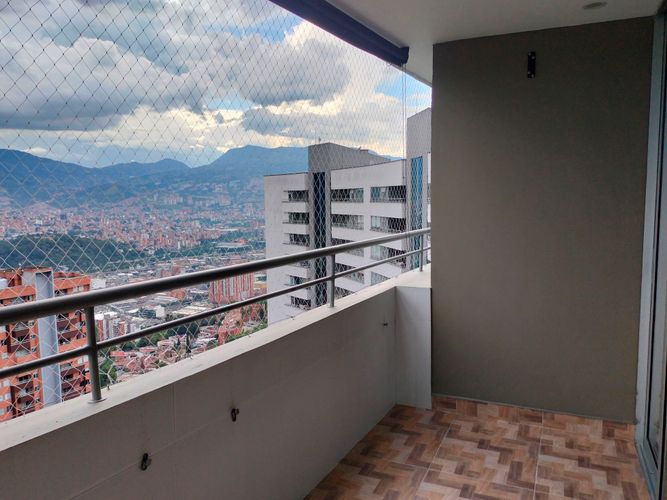 Apartamento de 3 alcobas en arriendo en El Poblado, Medellín, 79 m² · foto 17 de 18