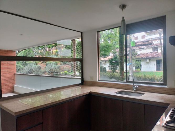 Apartamento en arriendo en El Poblado, Medellín · foto 4 de 17