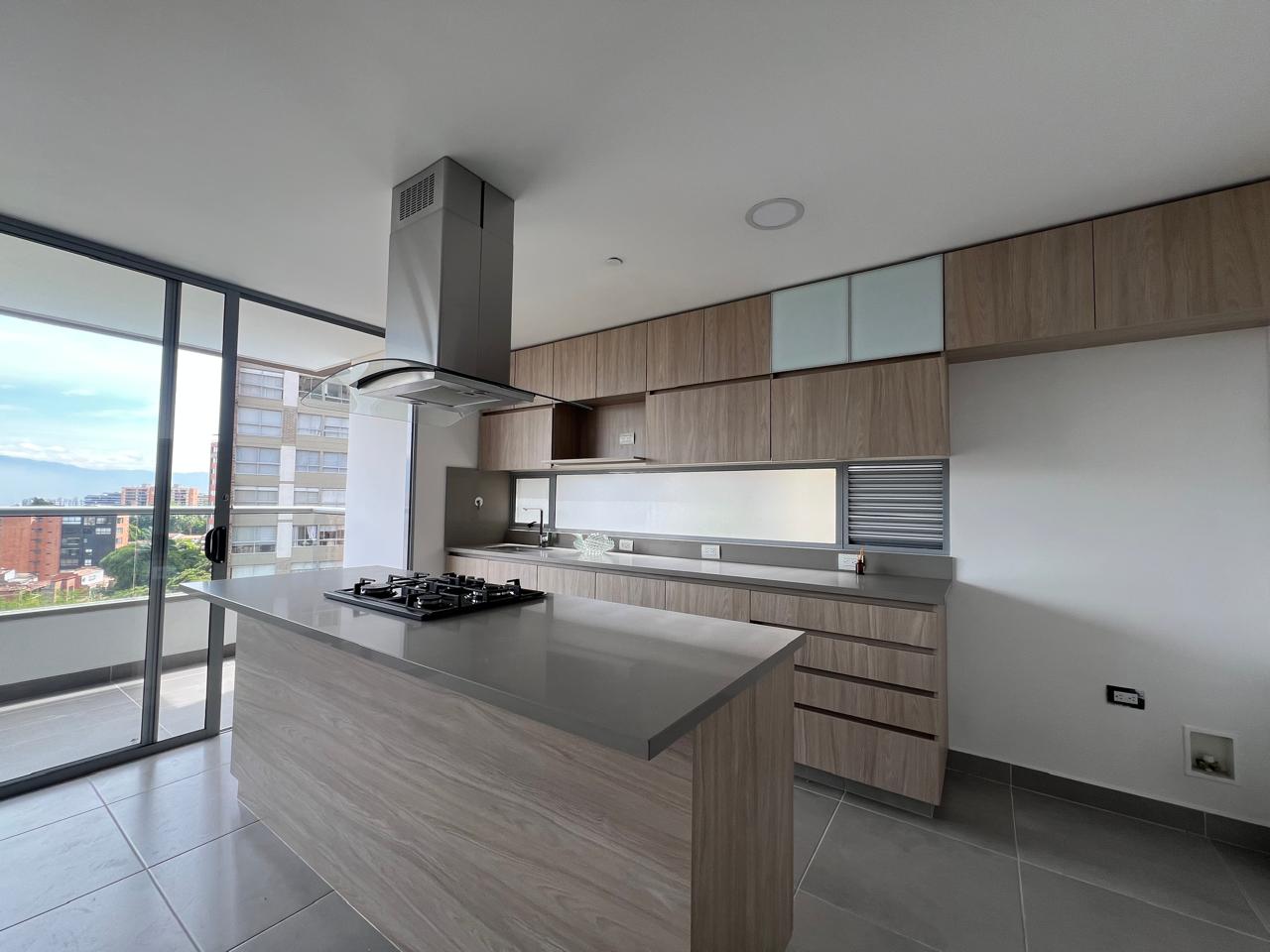 Apartamento en arriendo en Cumbres, Envigado · foto 5 de 16