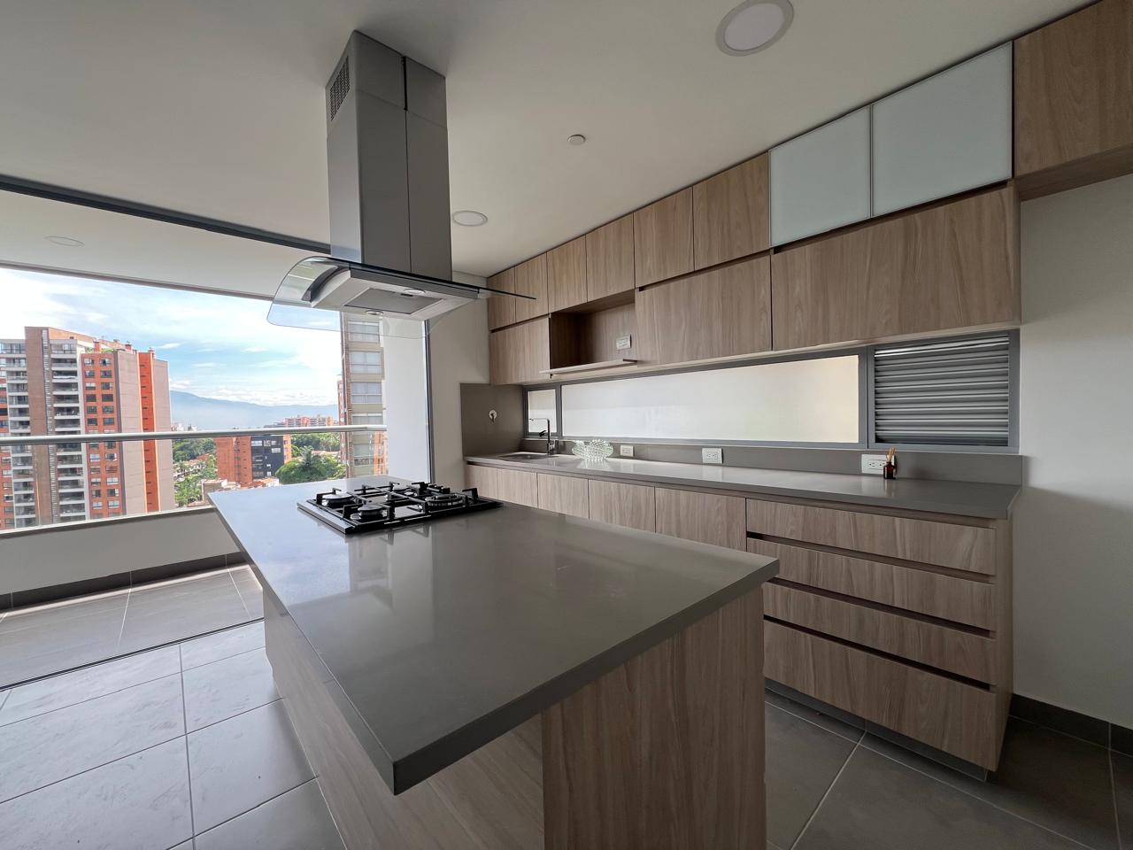 Apartamento en arriendo en Cumbres, Envigado · foto 11 de 16