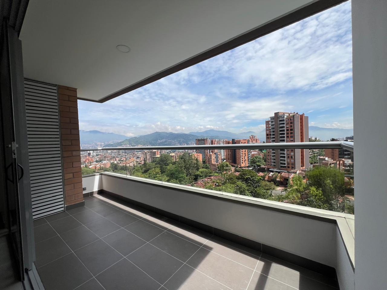 Apartamento en arriendo en Cumbres, Envigado · foto 12 de 16