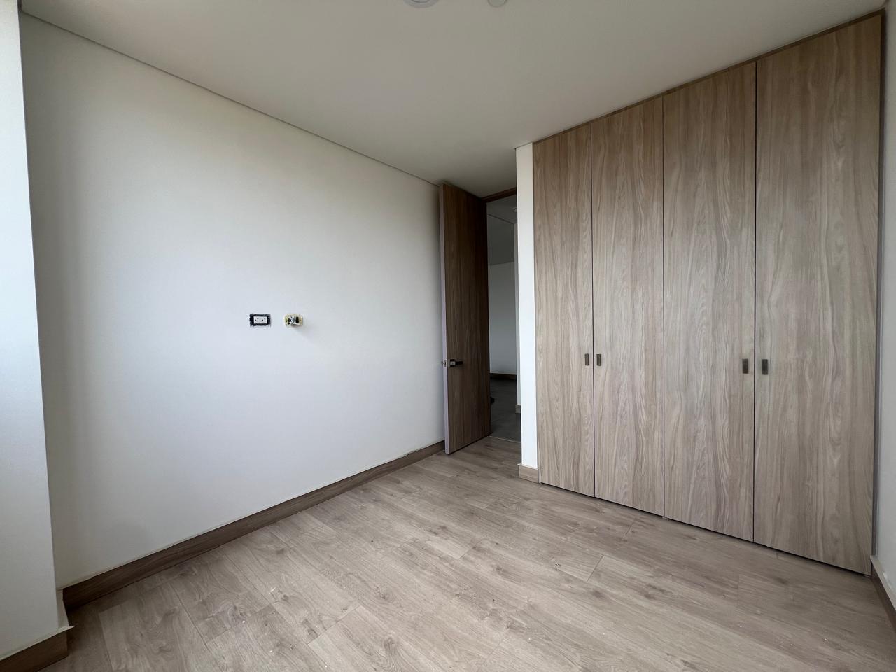 Apartamento en arriendo en Cumbres, Envigado · foto 13 de 16