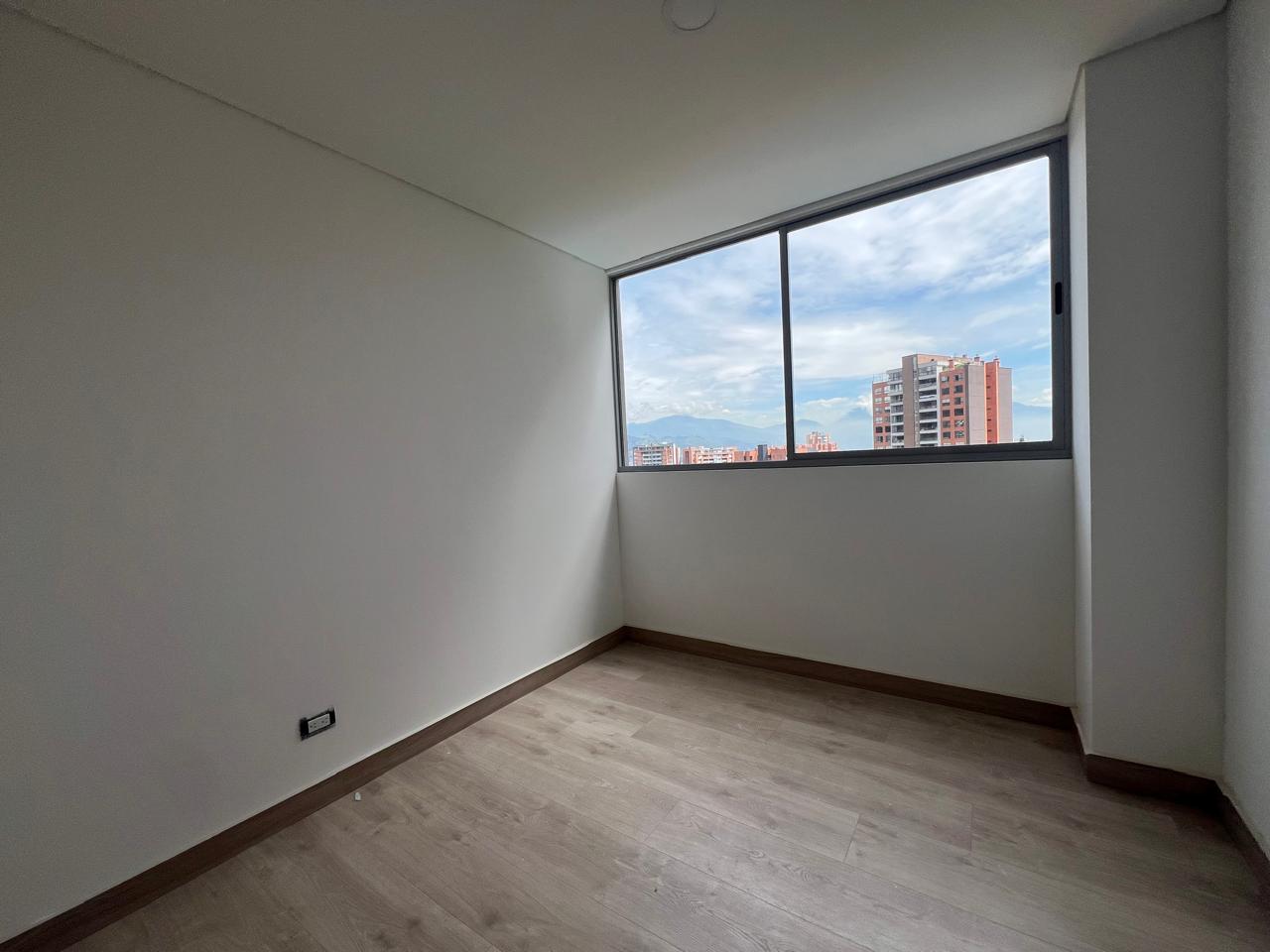 Apartamento en arriendo en Cumbres, Envigado · foto 14 de 16