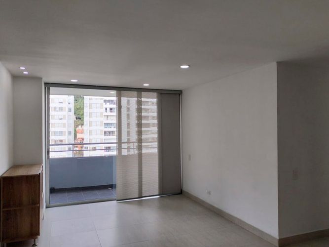 Apartamento de 2 alcobas en arriendo en El Poblado, Medellín, 68 m² · foto 2 de 16