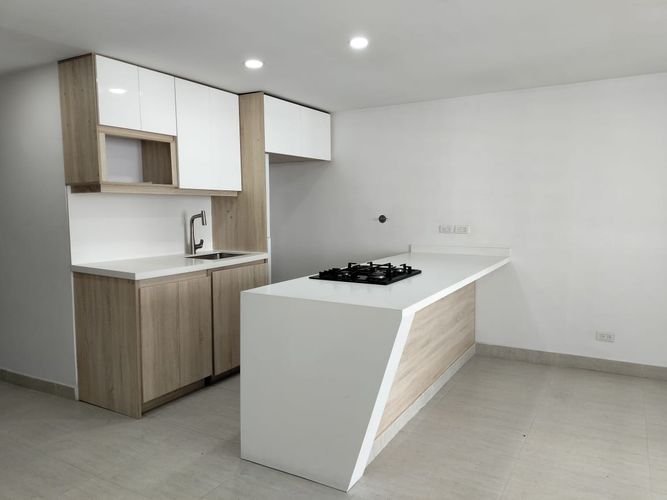 Apartamento de 2 alcobas en arriendo en El Poblado, Medellín, 68 m² · foto 4 de 16