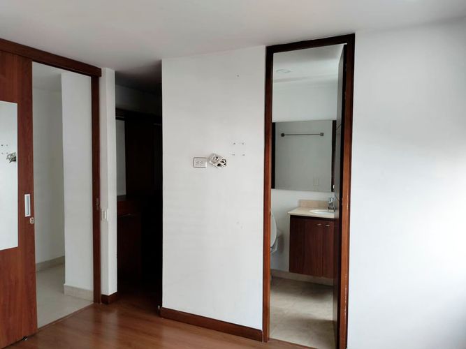 Apartamento de 2 alcobas en arriendo en El Poblado, Medellín, 68 m² · foto 9 de 16
