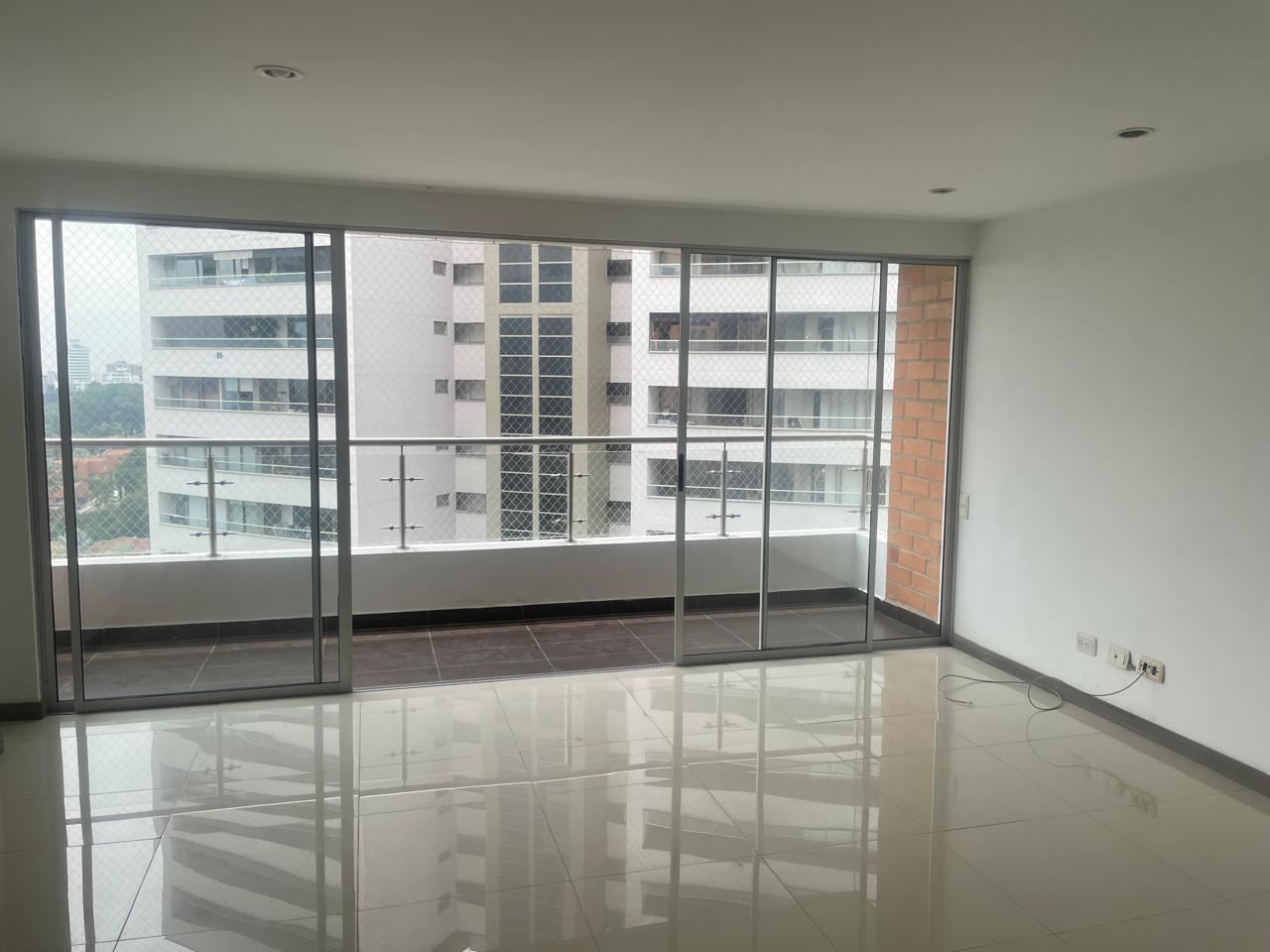 Apartamento en venta en Loma Del Esmeraldal, Envigado · foto 3 de 24
