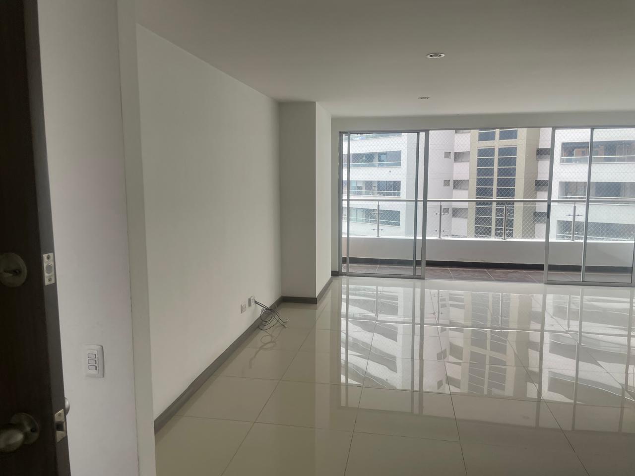 Apartamento en venta en Loma Del Esmeraldal, Envigado · foto 8 de 24