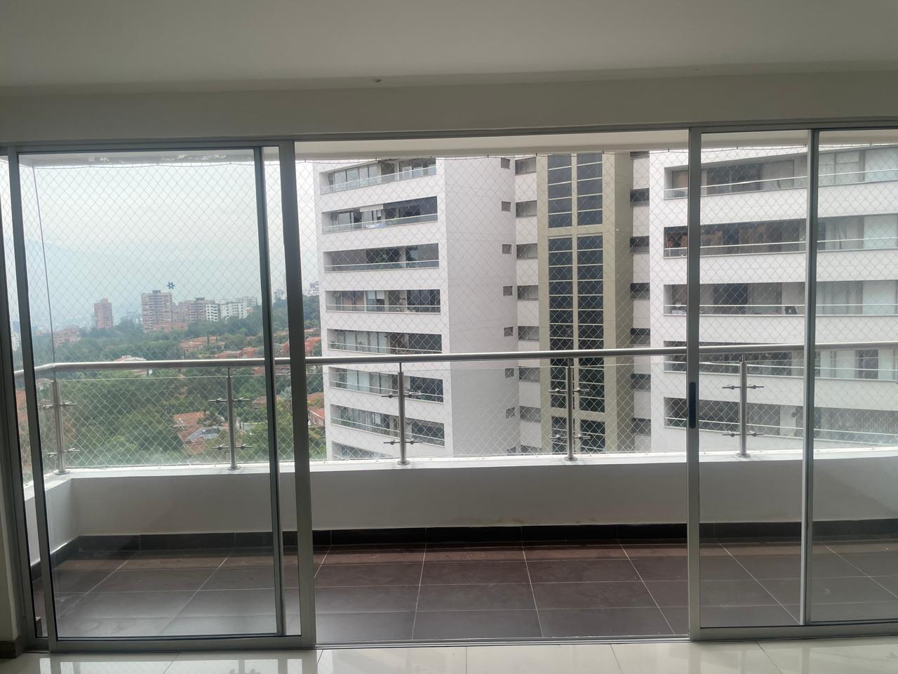 Apartamento en venta en Loma Del Esmeraldal, Envigado · foto 10 de 24