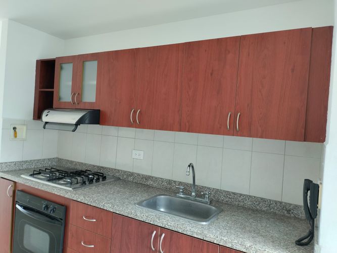 Apartamento de 3 alcobas en arriendo en El Poblado, Medellín, 76 m² · foto 5 de 15