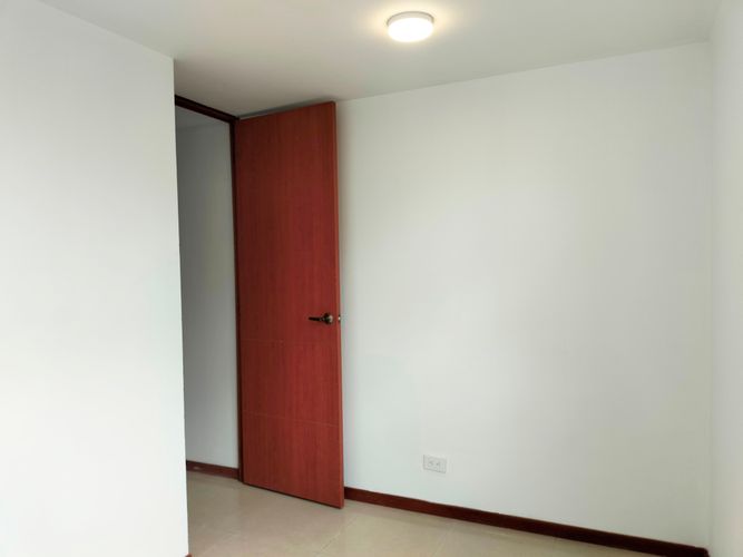 Apartamento de 3 alcobas en arriendo en El Poblado, Medellín, 76 m² · foto 6 de 15