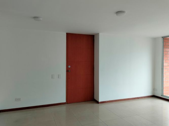 Apartamento de 3 alcobas en arriendo en El Poblado, Medellín, 76 m² · foto 7 de 15