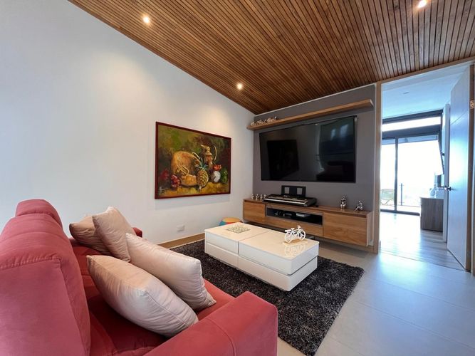 Casa de 4 alcobas en venta en Loma Del Escobero, Envigado, 500 m² · foto 14 de 20