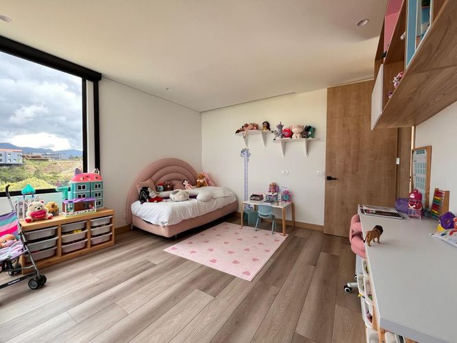 Casa de 4 alcobas en venta en Loma Del Escobero, Envigado, 500 m² · foto 16 de 20