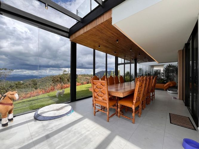Casa de 4 alcobas en venta en Loma Del Escobero, Envigado, 500 m² · foto 19 de 20