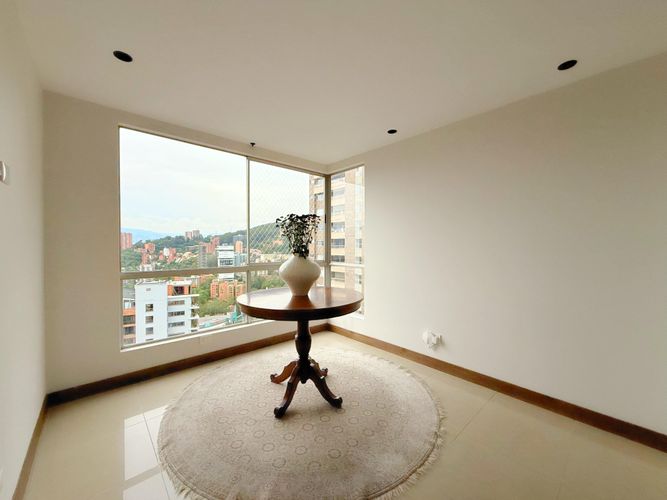 Apartamento de 3 alcobas en venta en Manila, Medellín, 156 m² · foto 8 de 19