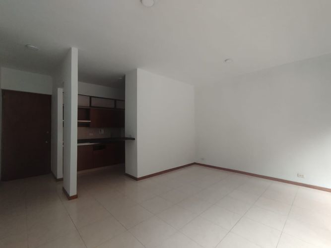 Apartamento de 2 alcobas en arriendo en El Poblado, Medellín, 84 m² · foto 5 de 17