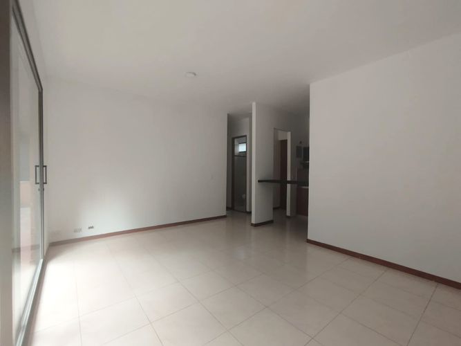 Apartamento de 2 alcobas en arriendo en El Poblado, Medellín, 84 m² · foto 6 de 17