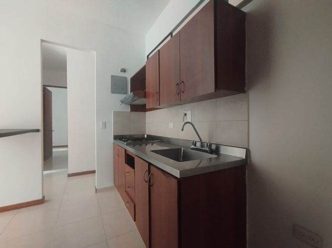 Apartamento de 2 alcobas en arriendo en El Poblado, Medellín, 84 m² · foto 9 de 17