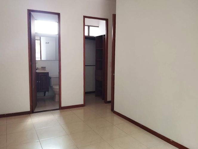 Apartamento de 2 alcobas en arriendo en El Poblado, Medellín, 84 m² · foto 13 de 17