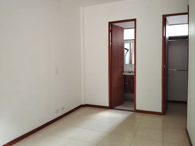 Apartamento de 2 alcobas en arriendo en El Poblado, Medellín, 84 m² · foto 14 de 17