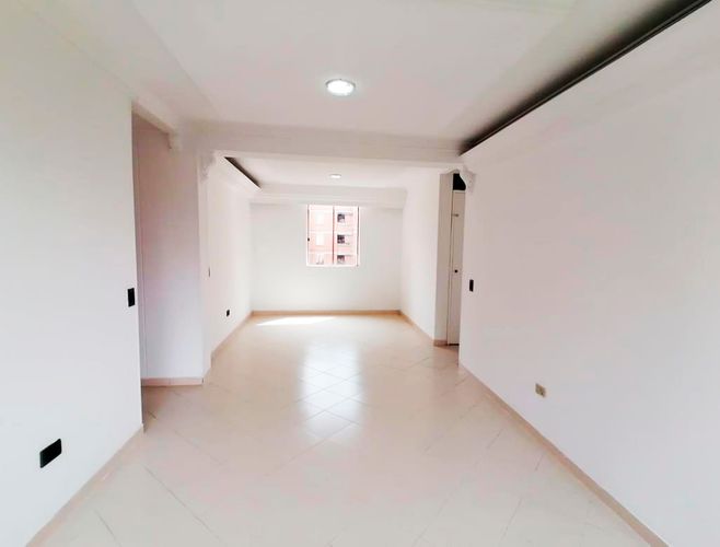 Apartamento de 3 alcobas en arriendo en El Poblado, Medellín, 80 m² · foto 2 de 9