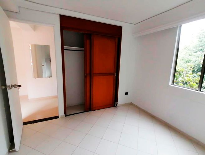 Apartamento de 3 alcobas en arriendo en El Poblado, Medellín, 80 m² · foto 4 de 9
