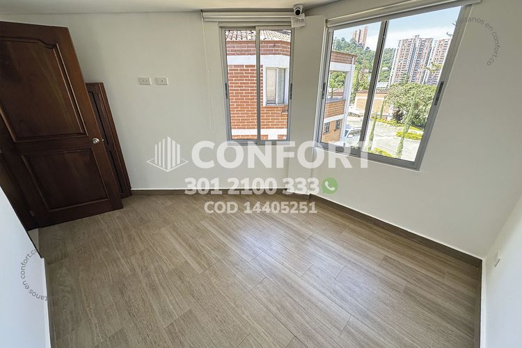 Casa de 3 alcobas en arriendo en Loma Del Indio, Medellín, 260 m² · foto 12 de 24