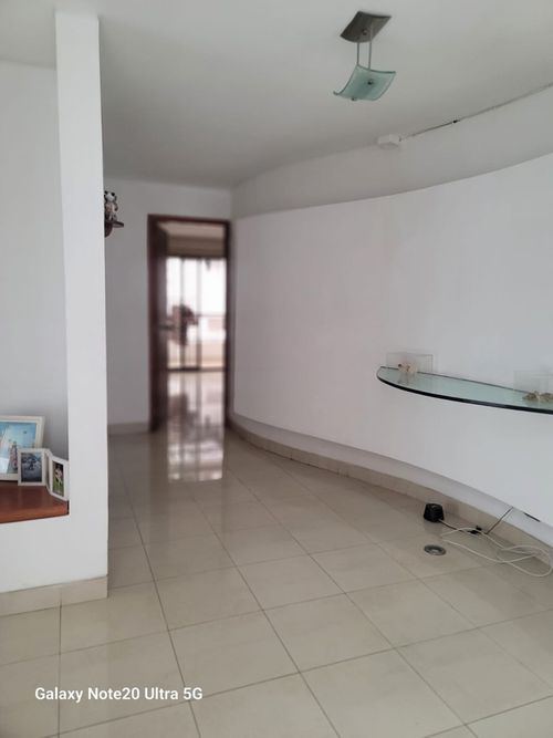 Casa de 6 alcobas en venta en El Ingenio, Cali, 520 m² · foto 2 de 15
