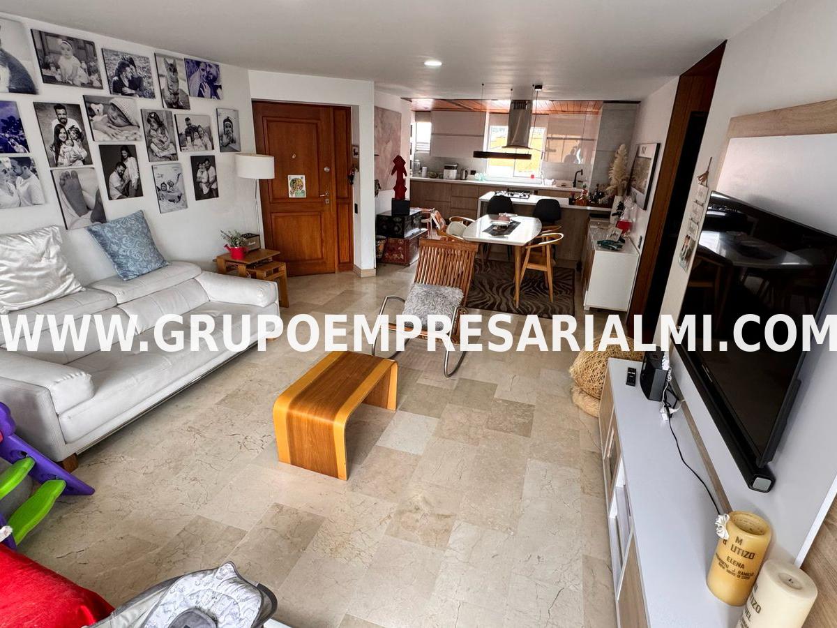 Apartamento en venta en Laureles, Medellín 2