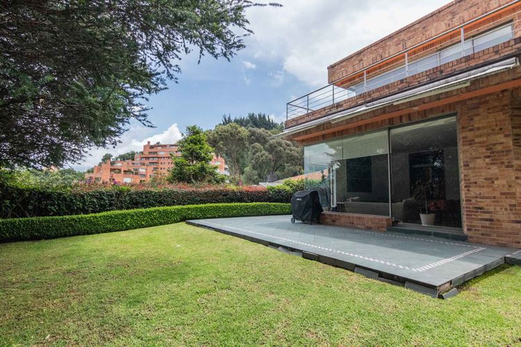 Casa de 4 alcobas en venta en Santa Ana Oriental, Bogotá, 750 m² · foto 3 de 24
