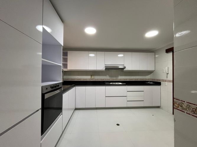 Apartamento de 4 alcobas en arriendo en El Poblado, Medellín, 180 m² · foto 5 de 20
