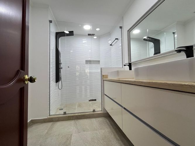 Apartamento de 4 alcobas en arriendo en El Poblado, Medellín, 180 m² · foto 19 de 20