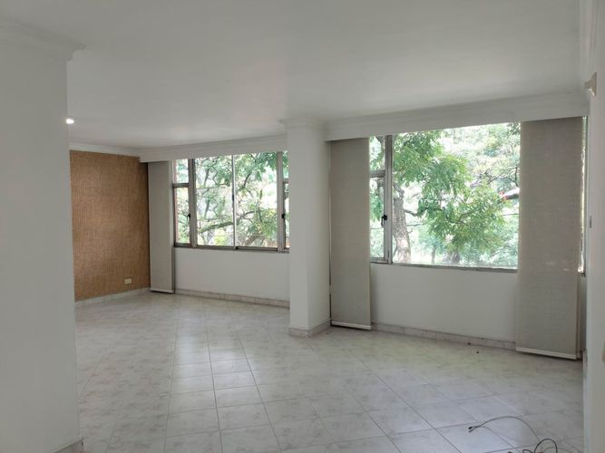 Apartamento de 3 alcobas en arriendo en El Poblado, Medellín, 147 m² · foto 10 de 19