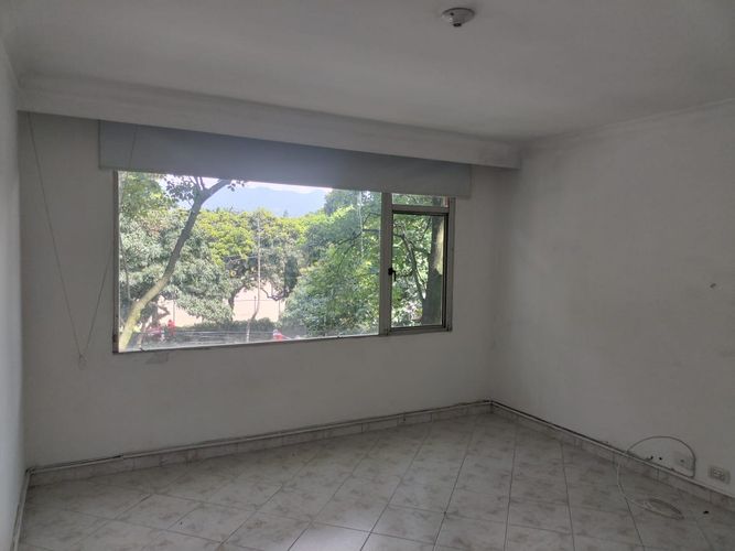 Apartamento de 3 alcobas en arriendo en El Poblado, Medellín, 147 m² · foto 15 de 19
