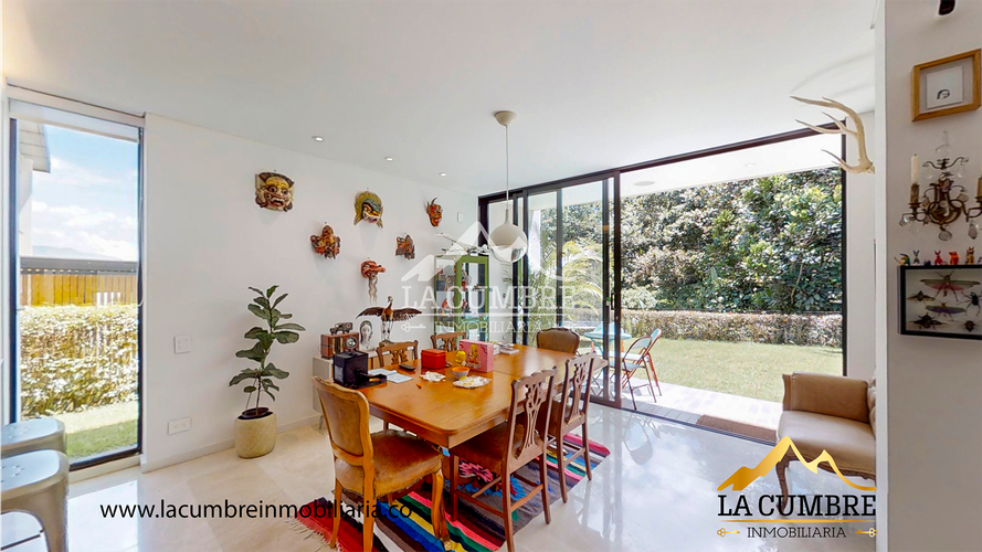 Casa de 3 alcobas en venta en San Lucas, Envigado, 304 m² · foto 5 de 20