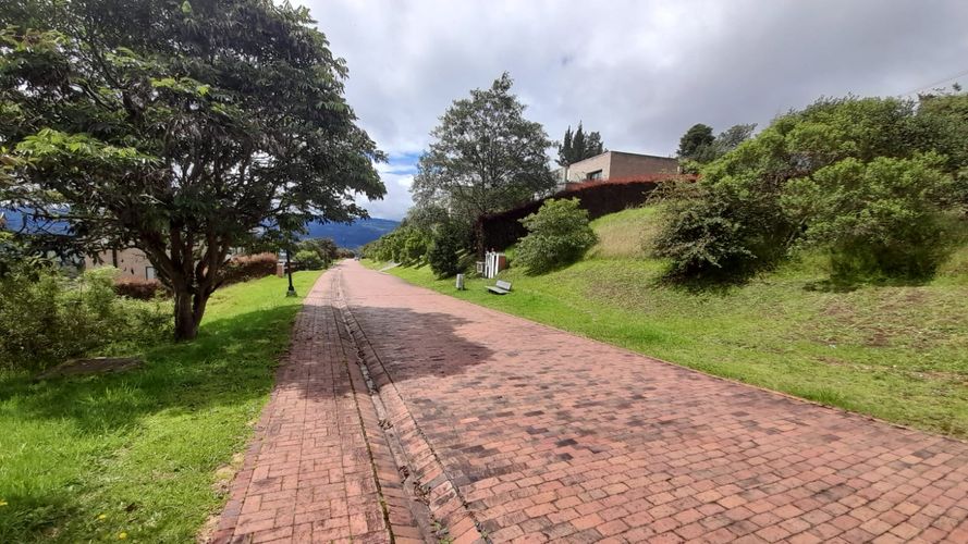 Lote en venta en Yerbabonita Bosque Nativo, Sopó, 2080 m² · foto 2 de 24