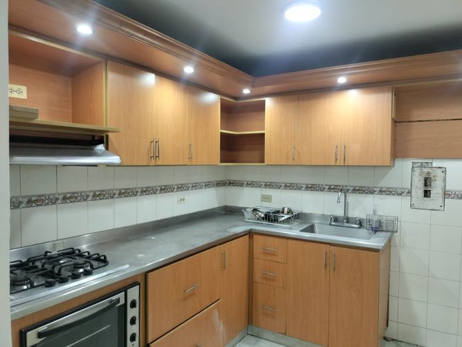 Apartamento de 4 alcobas en arriendo en El Poblado, Medellín, 147 m² · foto 4 de 17