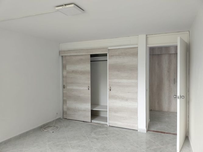 Apartamento de 4 alcobas en arriendo en El Poblado, Medellín, 147 m² · foto 8 de 17